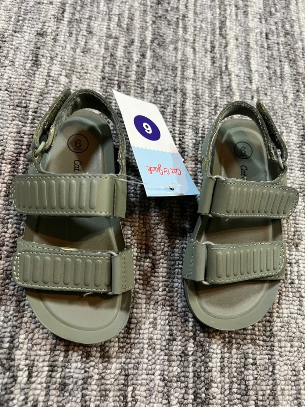 Cat & Jack Olive Kids Adjustable Strap Sandals Size 6